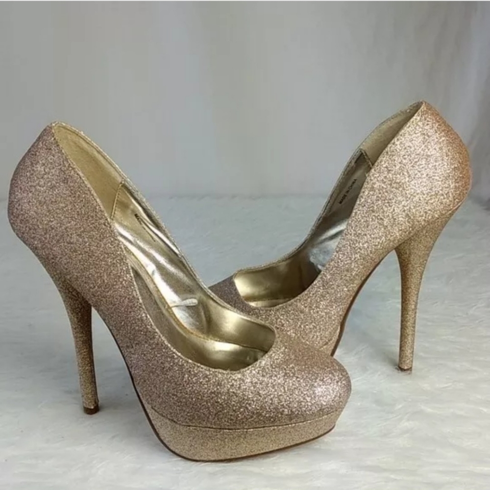 Forever 21 Platform Pump Heels Size 7.5 Tan